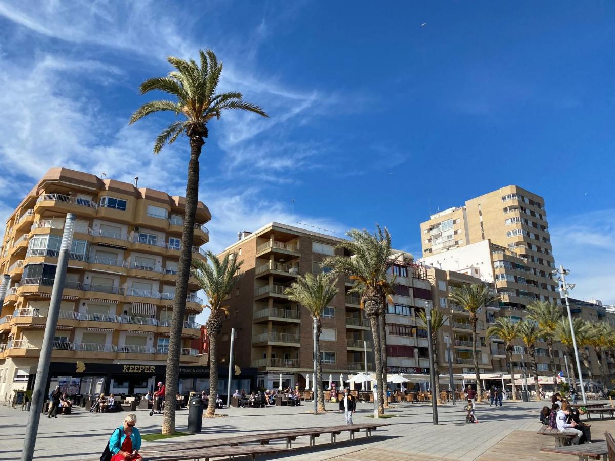 Amazing 2-Bedrooms Apartment With Pool Torrevieja Center Екстер'єр фото